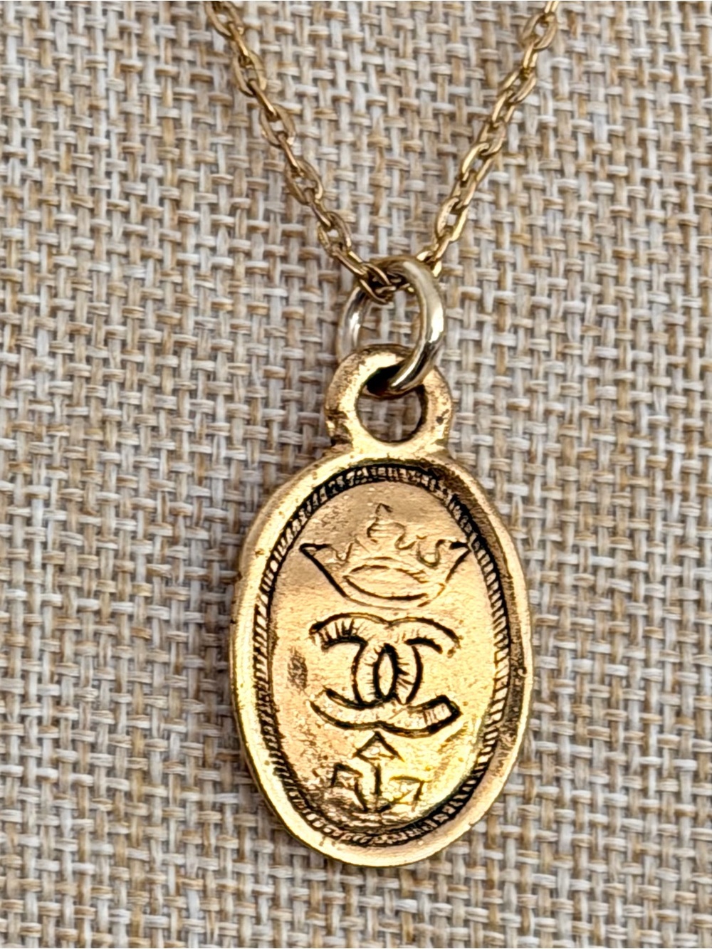 CHANEL Vintage Crown CC Oval Medallion Pendant Necklace + COA